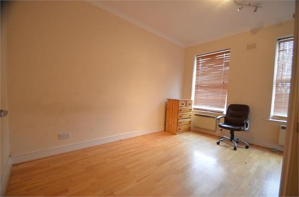 Daws Lane, Mill Hill